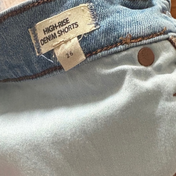 Madewell  High Rise Denim Shorts - Picture 5 of 6